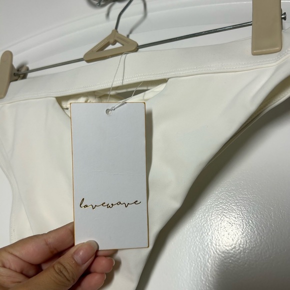 lovewave revolve Quinn Bottom in White Size Small NWT - Picture 9 of 13